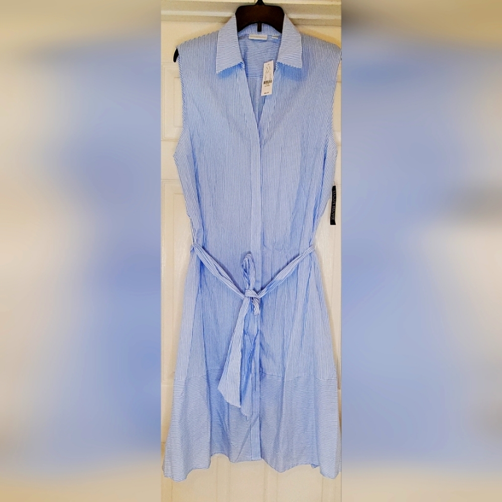 Sleeveless dress